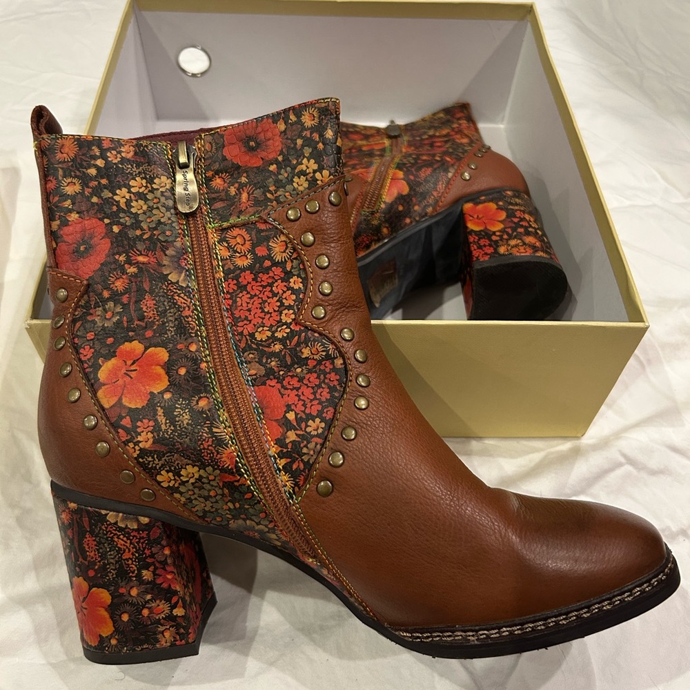 L’Artiste Spring Step Olevea Camel Boots